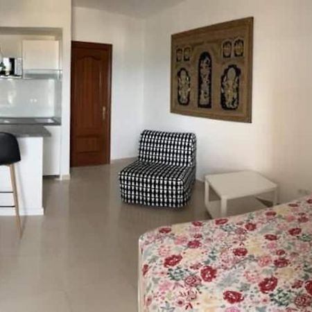 Apartment In Torremolinos Close To Beach ภายนอก รูปภาพ